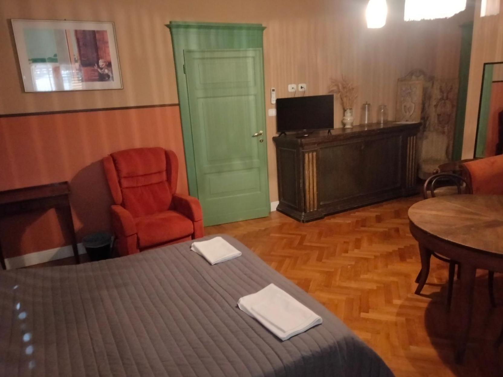 San Petronio Room And Suite Rooms - By Bolognacentro Luxuryh المظهر الخارجي الصورة